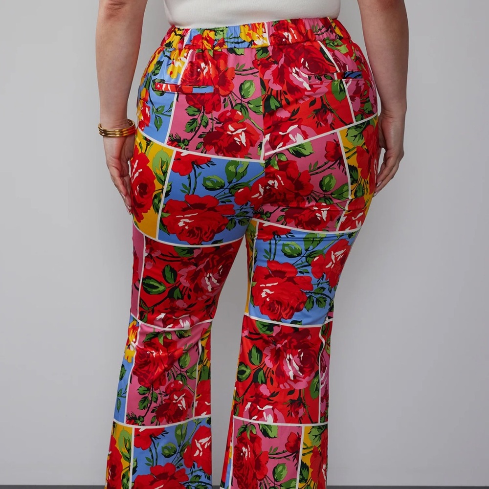 NWT Plus Floral Patchwork Bootcut Pant - Picture 3 of 4